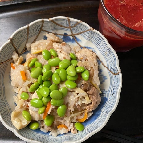 作りおきご飯への枝豆トッピングの画像