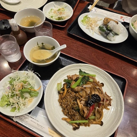 みる前にみんなでいただいたランチの画像