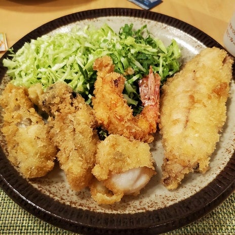 刺身で食べられるアジの海鮮フライの画像