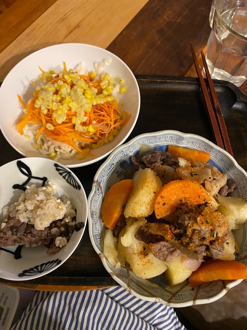 七味でメリハリをつけた肉じゃがの画像