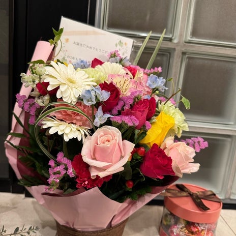 堀ちえみ 家族からのお祝いの花々の画像