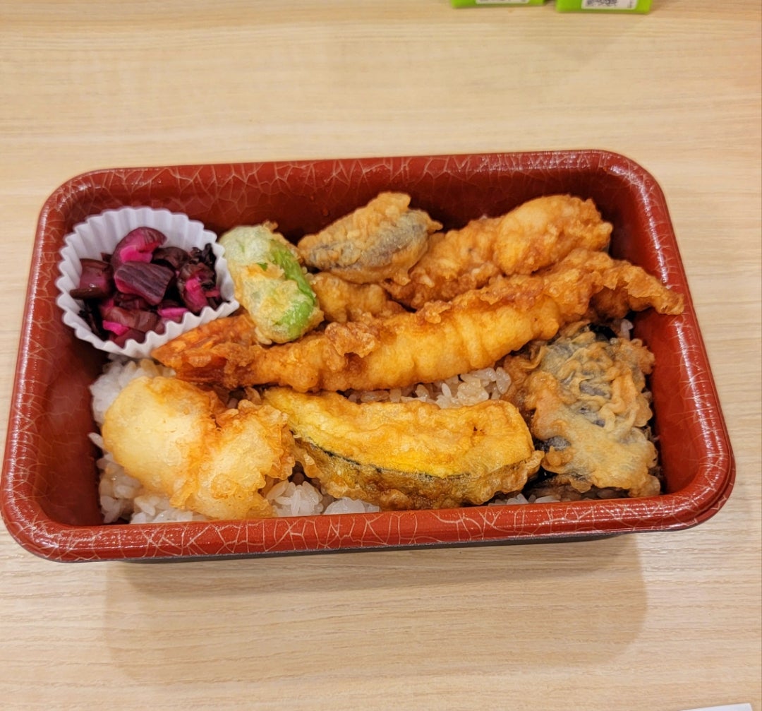 モト冬樹 夕食に結構好きな弁当