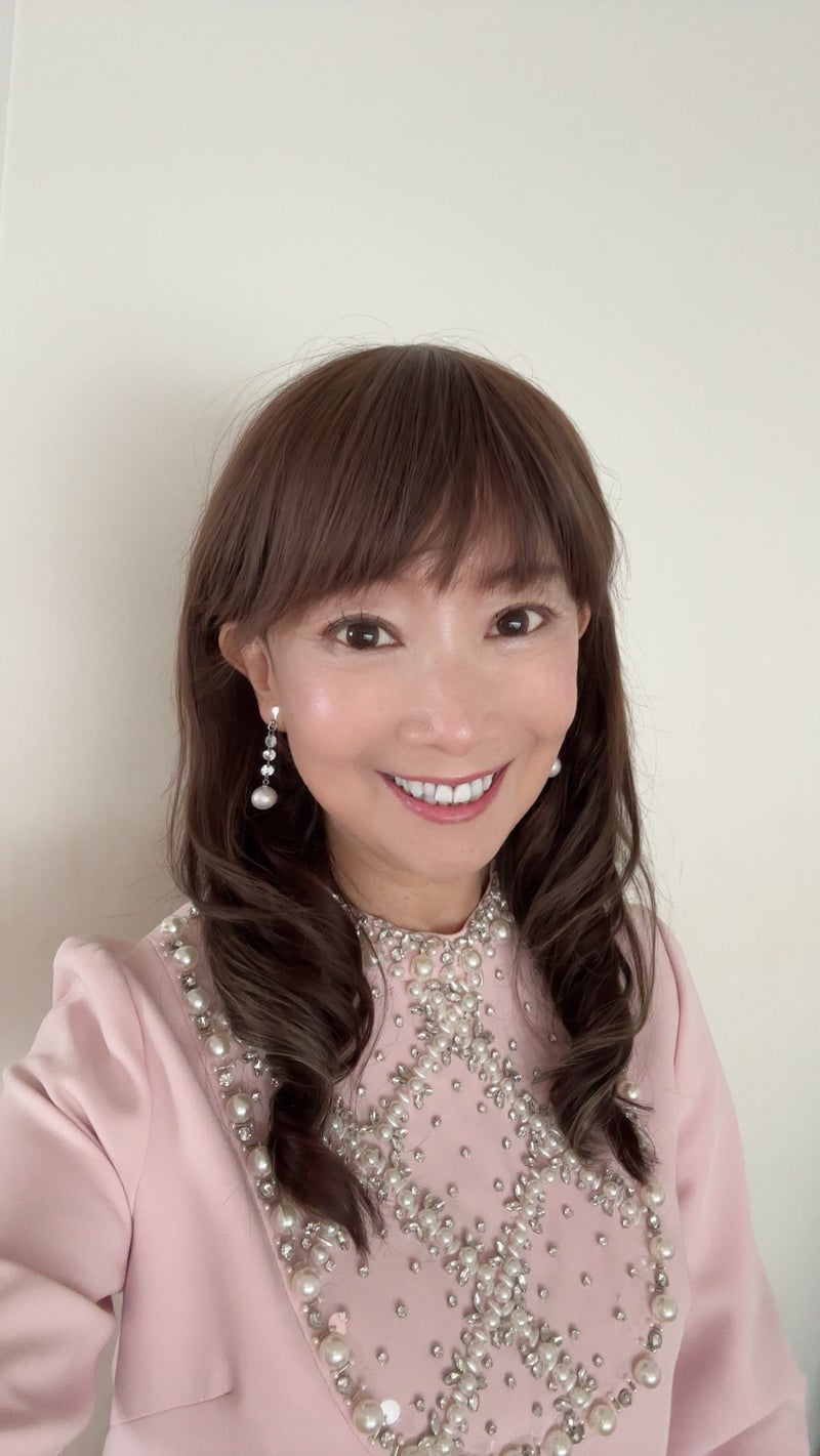 アグネス 雑誌の取材に向けてメイクの画像