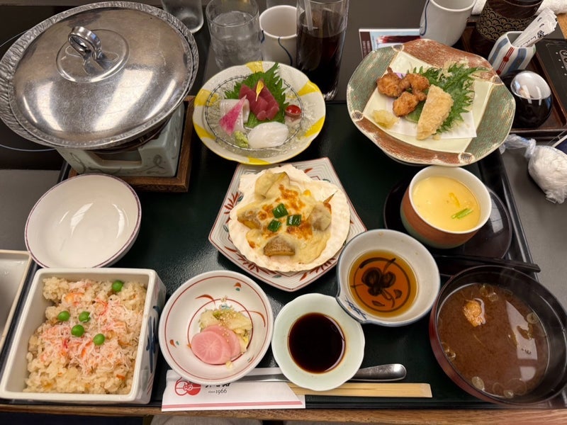 若乃花 取材の合間に木曽路で食事の画像