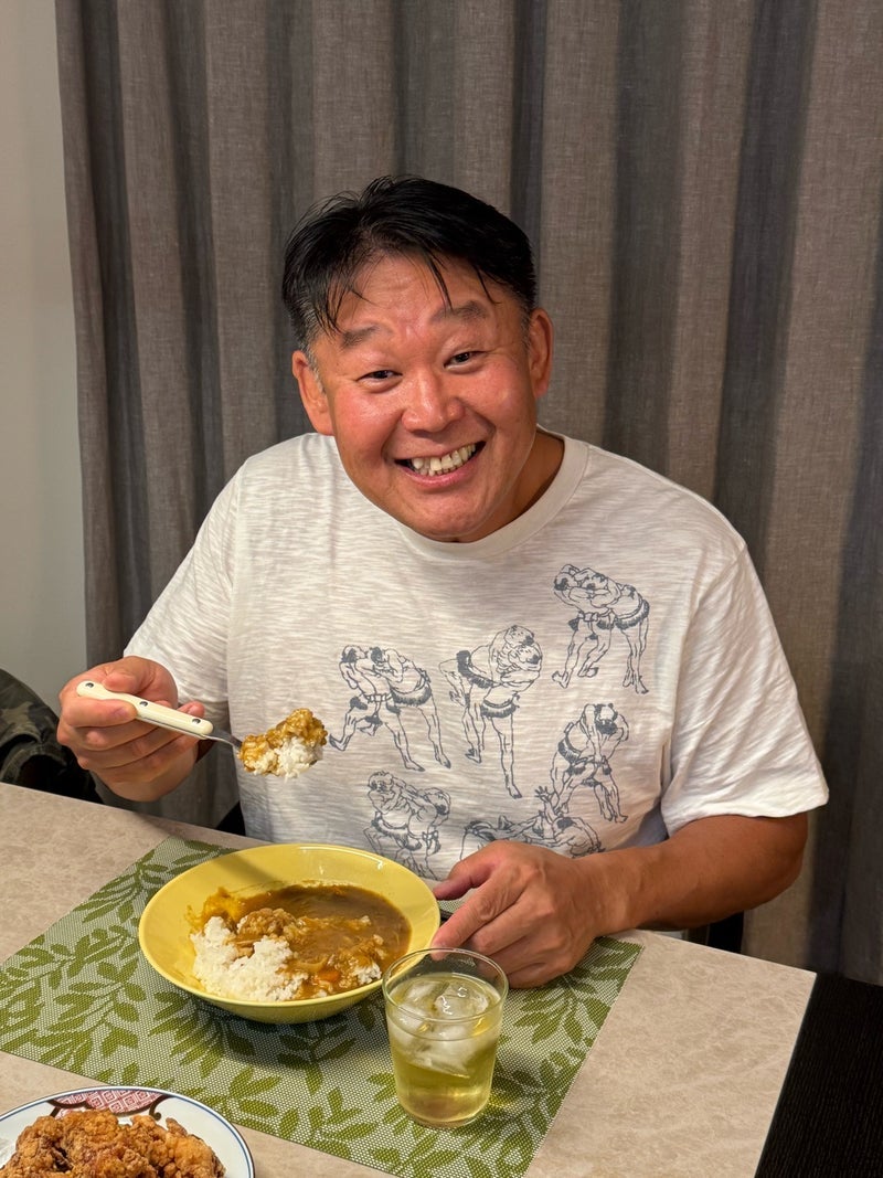 若乃花 カレー唐揚げ刺身の夕食の画像