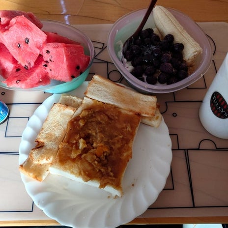 秋野暢子 残り物カレーとトーストの画像
