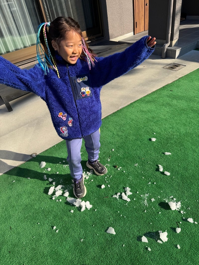 小原正子 氷ではずんでいた長女の画像