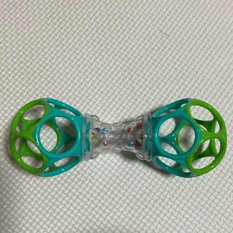 出産準備で買う最初の一個のおもちゃの画像