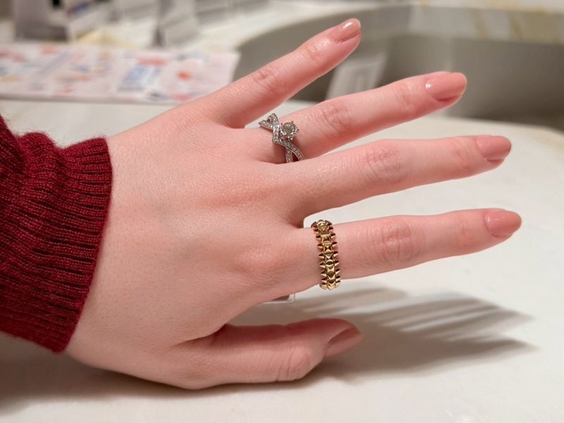 サイズ直しで悩むヴァンクリ婚約指輪の画像