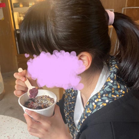 團十郎 アサイーボウル食べる娘の画像