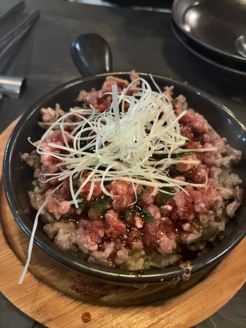 肉の旨みが楽しめる石焼ビビンバの画像