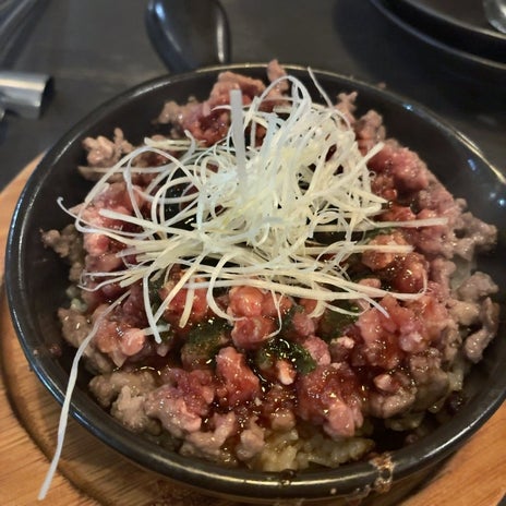 肉の旨みが楽しめる石焼ビビンバの画像