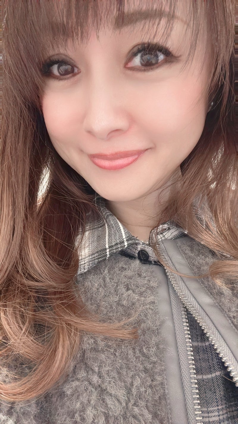 美奈代 お出掛け前の自撮り写真の画像