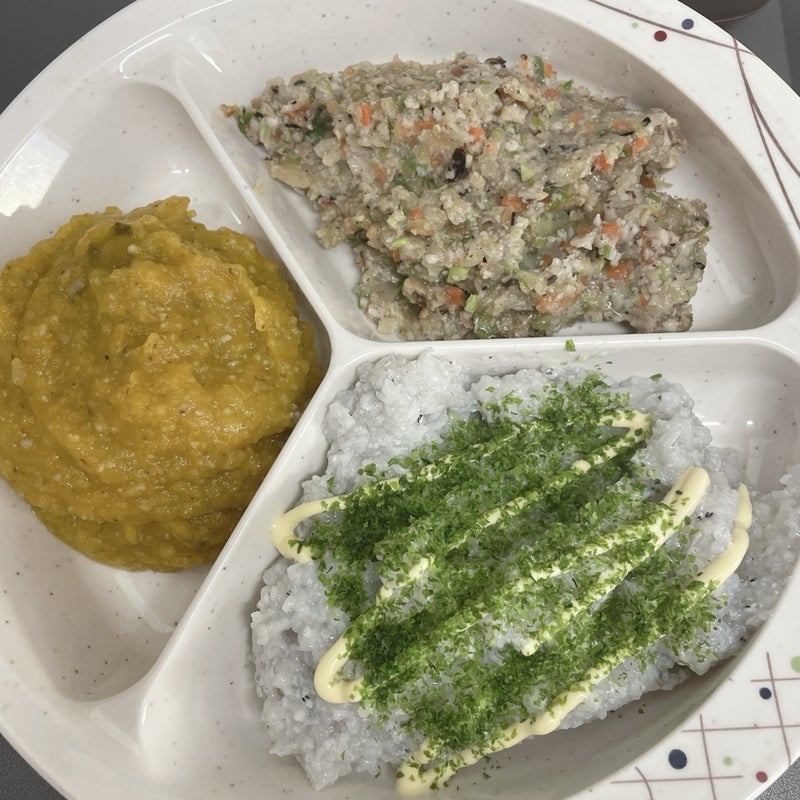 惣菜の薩摩揚げを撹拌して炒め煮の画像