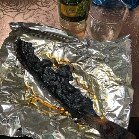 カリカリを通り越しボロボロのホッケの画像