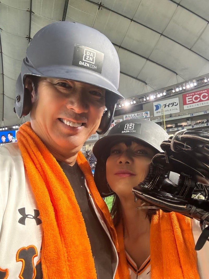 堀ちえみ エキサイトシートで野球観戦の画像