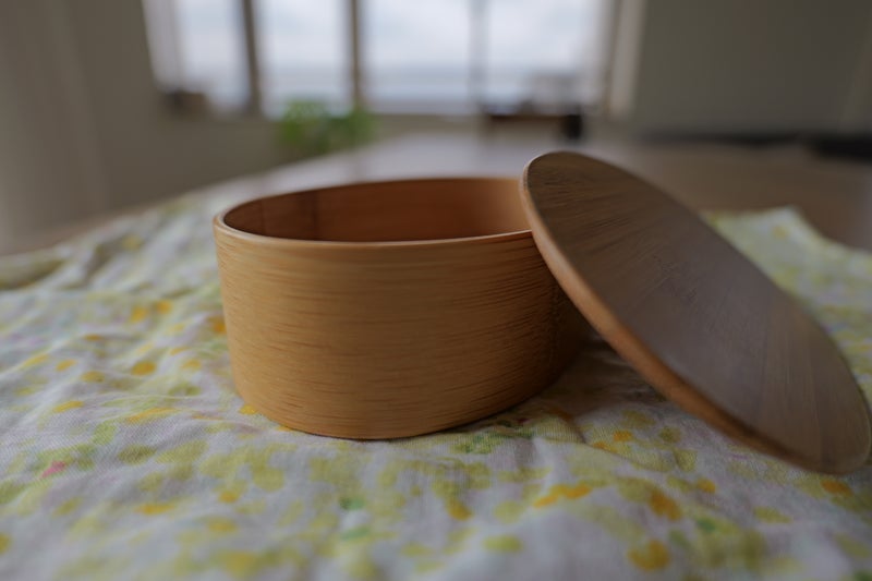 撮影で使った女優からの弁当箱の画像