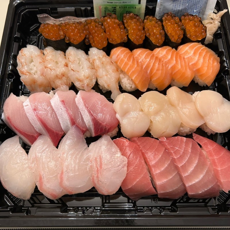 旅行キャンセルで行ったコストコの寿司の画像