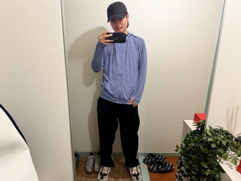 写真を撮るため買った軽い割れない鏡の画像