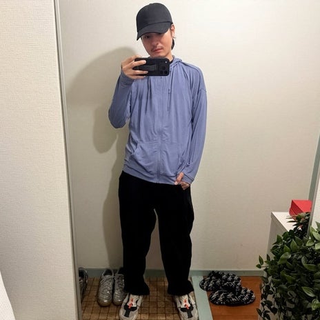 写真を撮るため買った軽い割れない鏡の画像