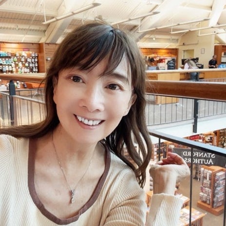 アグネス スタンフォード大で原稿の画像