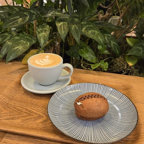 ネイルチェンジ前の10分だけのカフェの画像