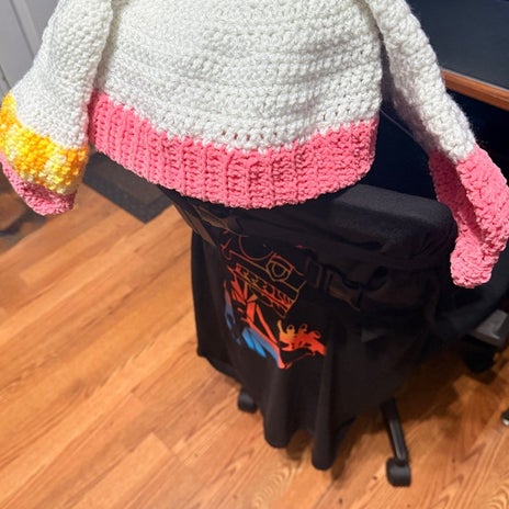 里帰り前に完成したうさぎの帽の画像