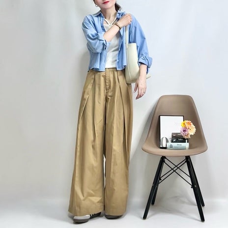 脚長効果がスゴイシャツとパンツの画像