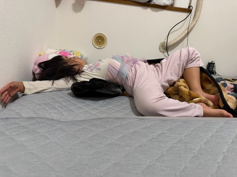 できないことで自信喪失気味な娘の画像