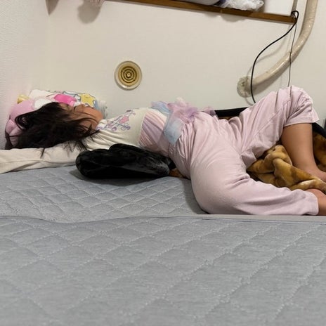 できないことで自信喪失気味な娘の画像