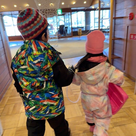 川崎希 子ども達と初のスキーの画像
