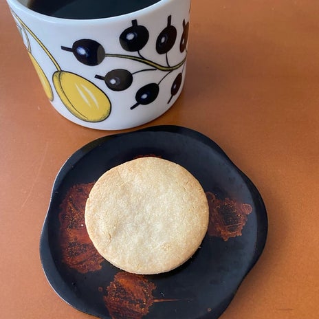 早朝ヨガ後に食べた優しいサブレの画像