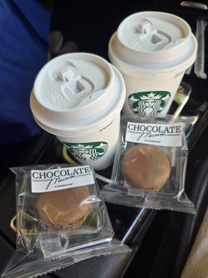 友達が持ってきてくれたカフェラテの画像