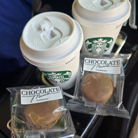 友達が持ってきてくれたカフェラテの画像