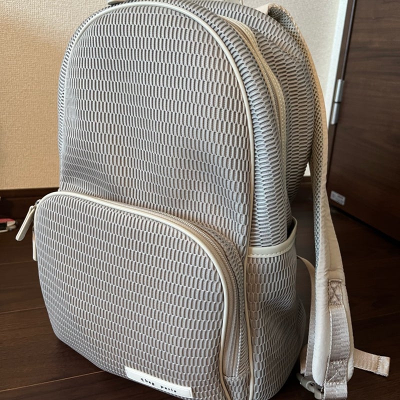 荷物が入らず新調したマザーズバッグの画像