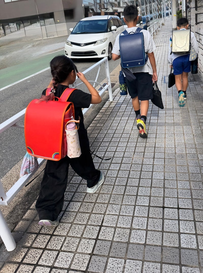 小原 暑いのに長袖体操服を着た次男の画像