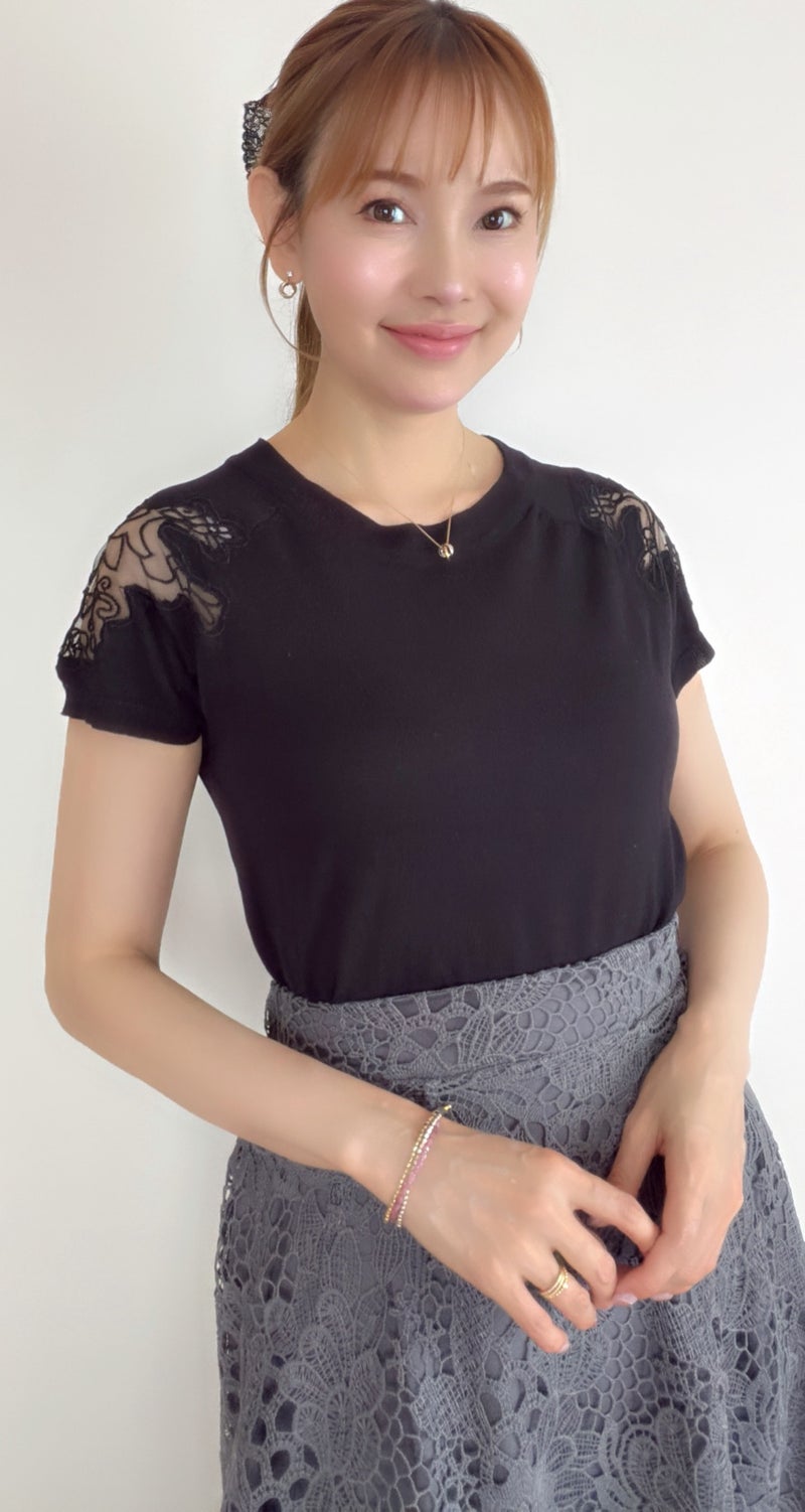 上原さくら 着てしまう20年前の服の画像