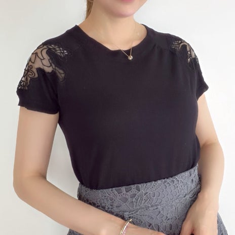 上原さくら 着てしまう20年前の服の画像