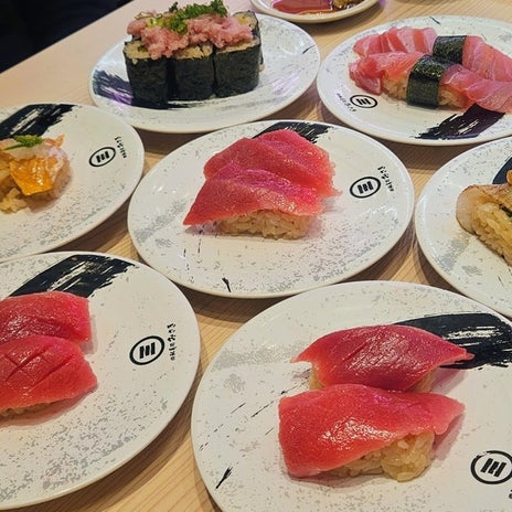 家族三人が揃った日曜の夜ごはんの画像