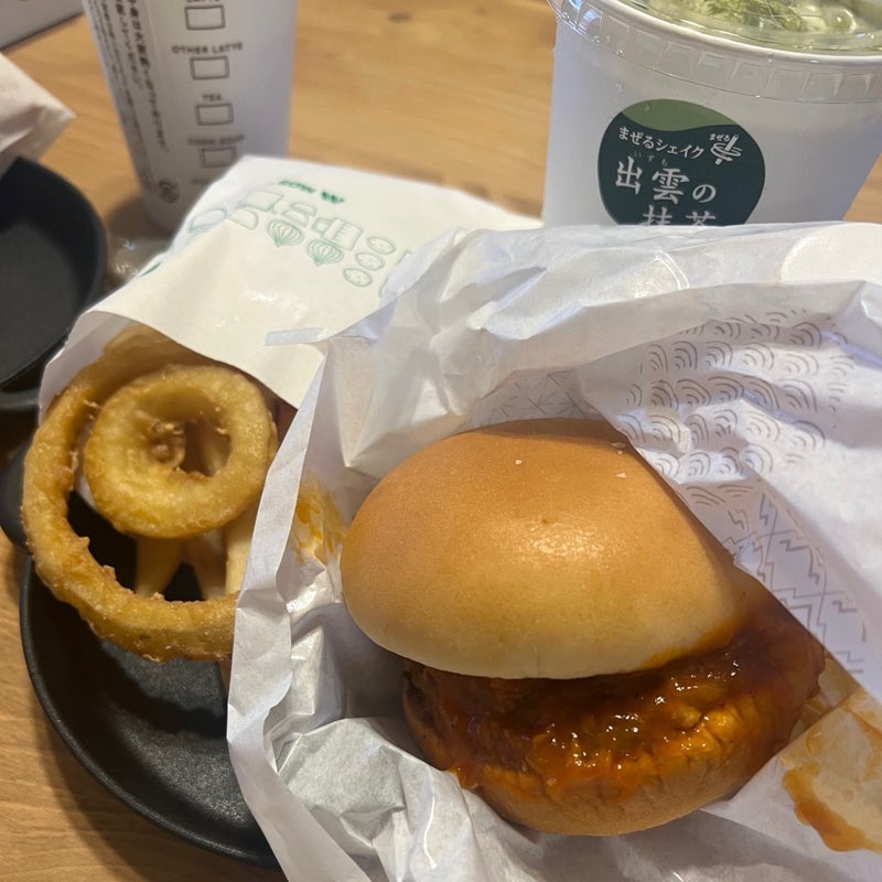 次女の夕飯モスのセットが1140円の画像