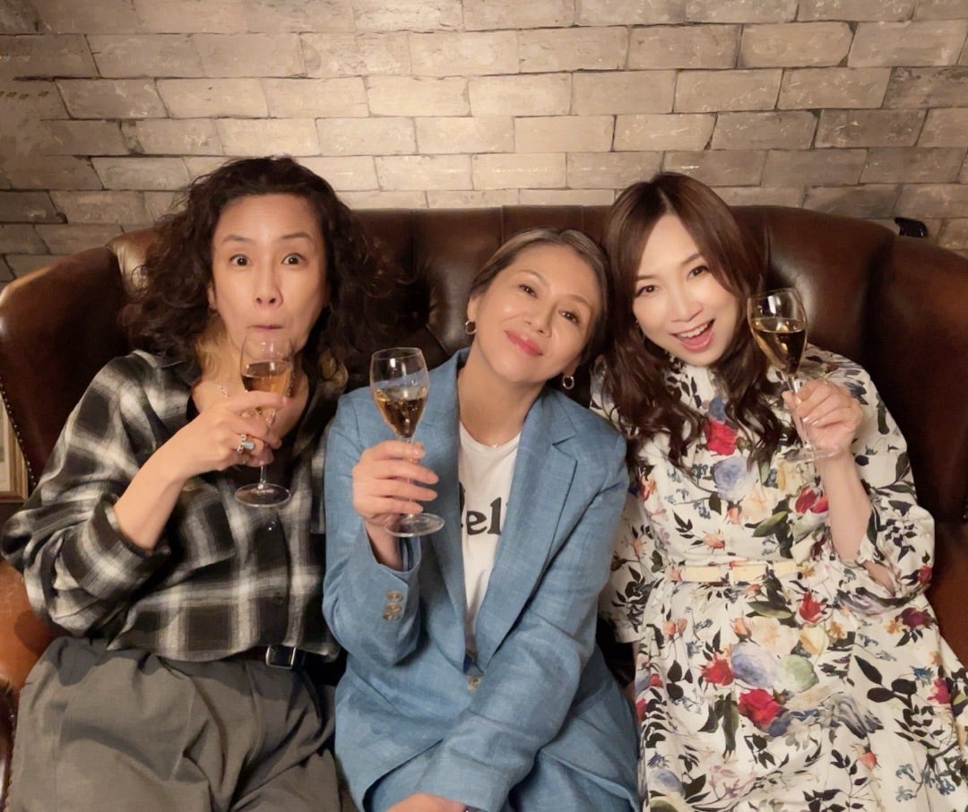 小泉今日子＆渡辺真起子と3shot