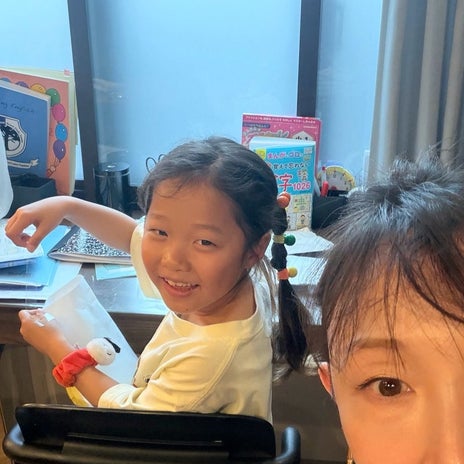 小原正子 給食を頑張る長女の姿の画像